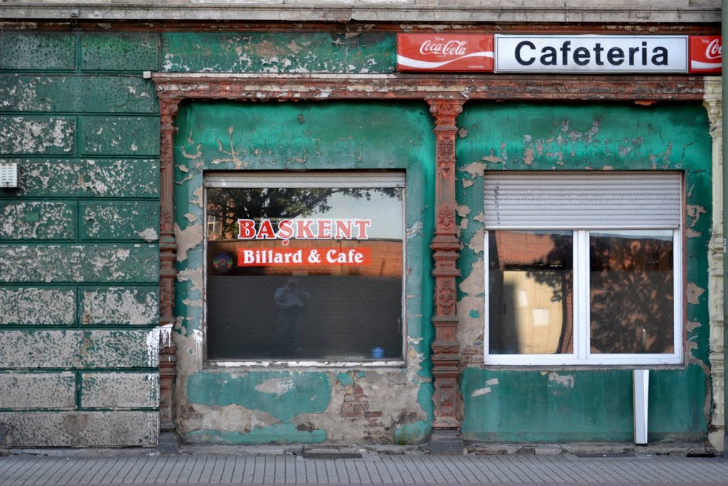 Cafeteria - ulk by Rick Lierhaus