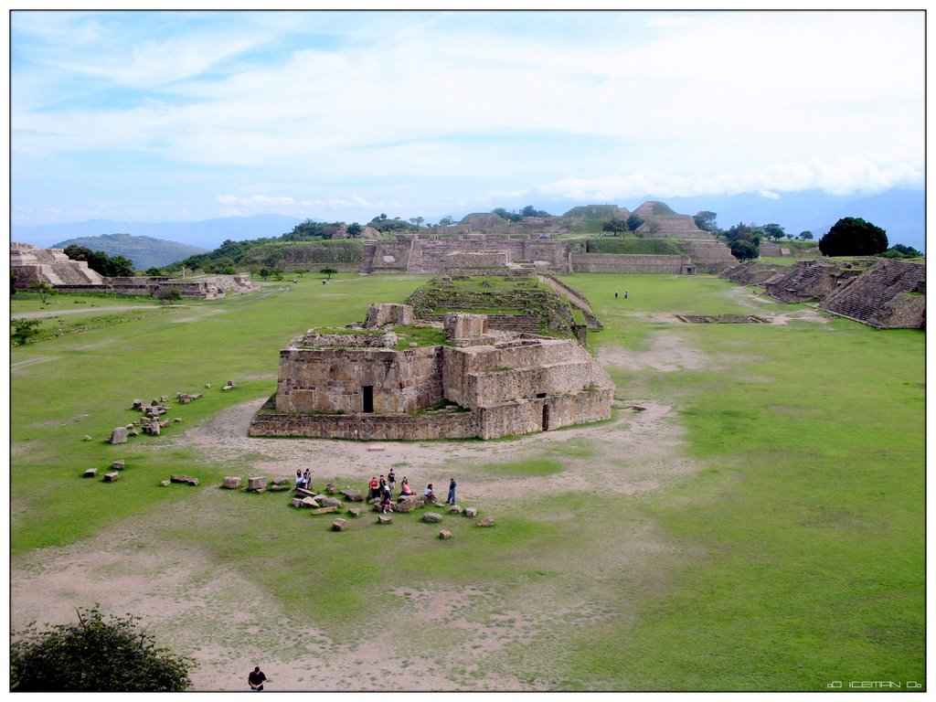 Monte Alban by oO ICEMAN Oo