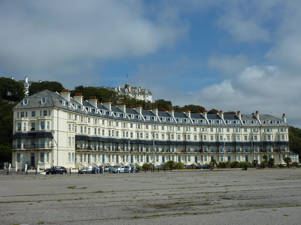 Marine Crescent. Folkestone. by freewheeliing