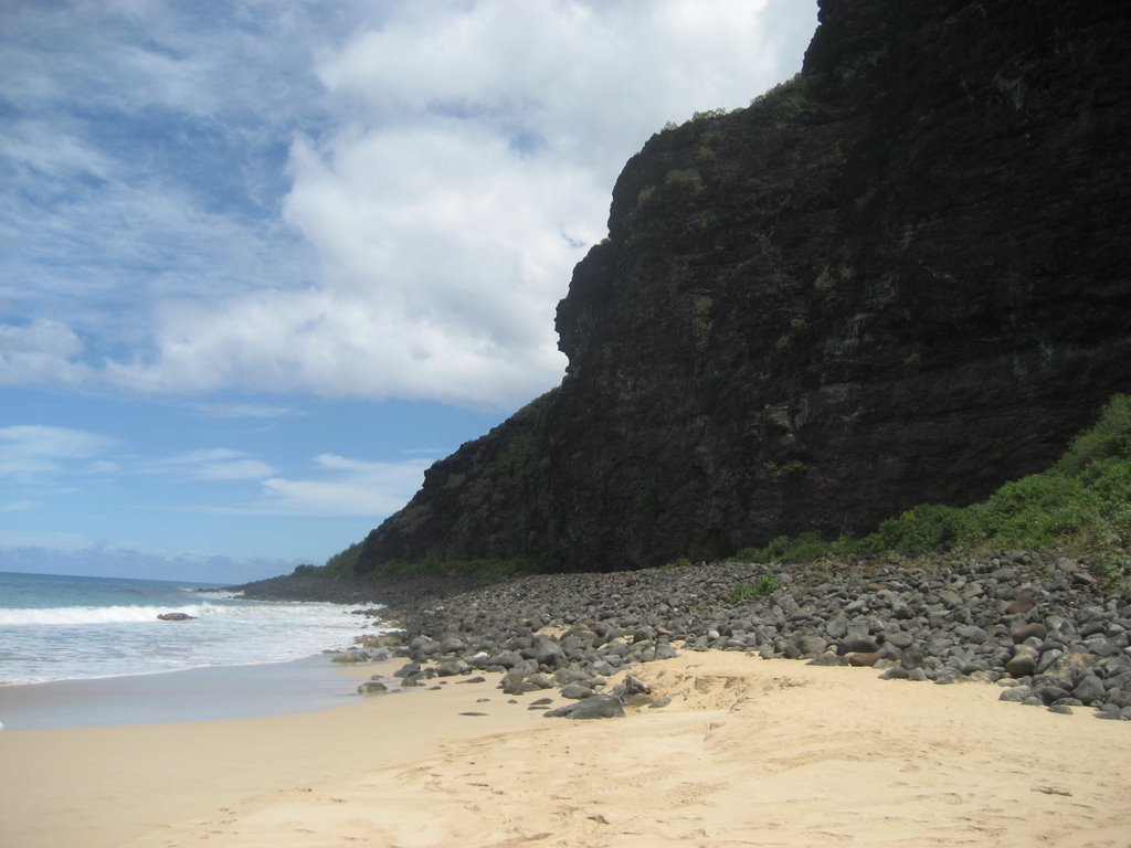 Beginning of Na Pali Coast at Polihale State Park Beach by msgordon