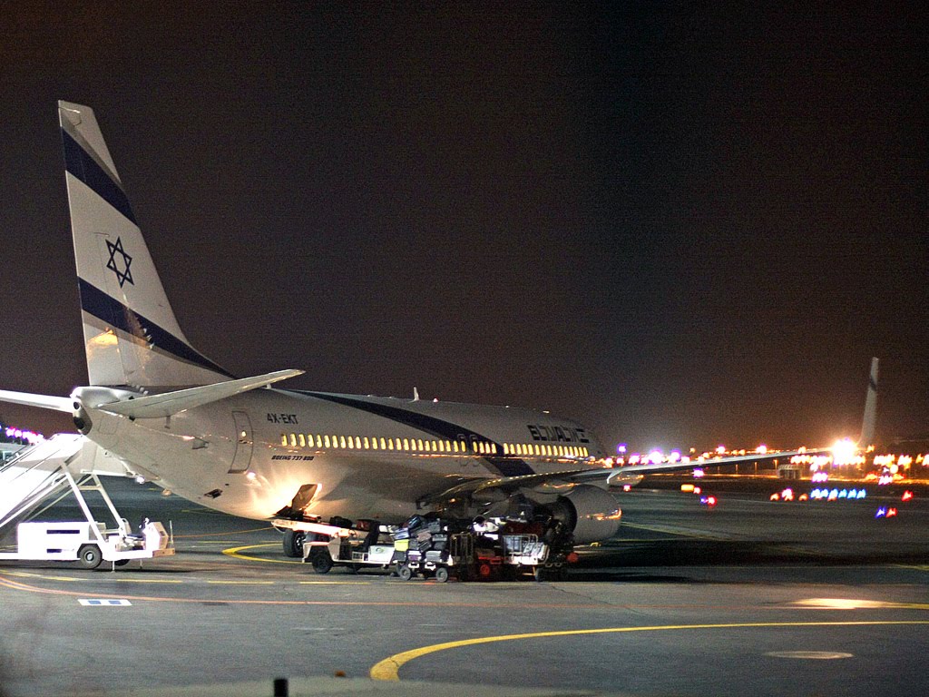 Eilat Airport by CarmelH