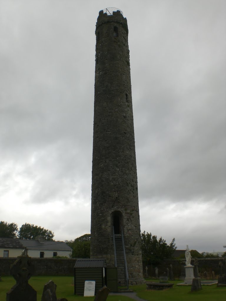 Round Tower, Kildare (agost 2011) by EliziR