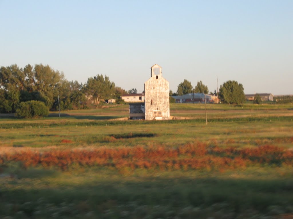 Derelict elevator by maskedavenger