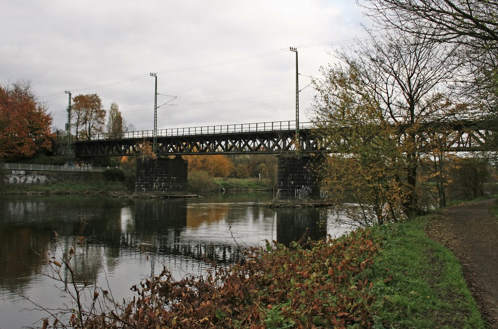 Eisenbahnbrücke über die Ruhr by ubed