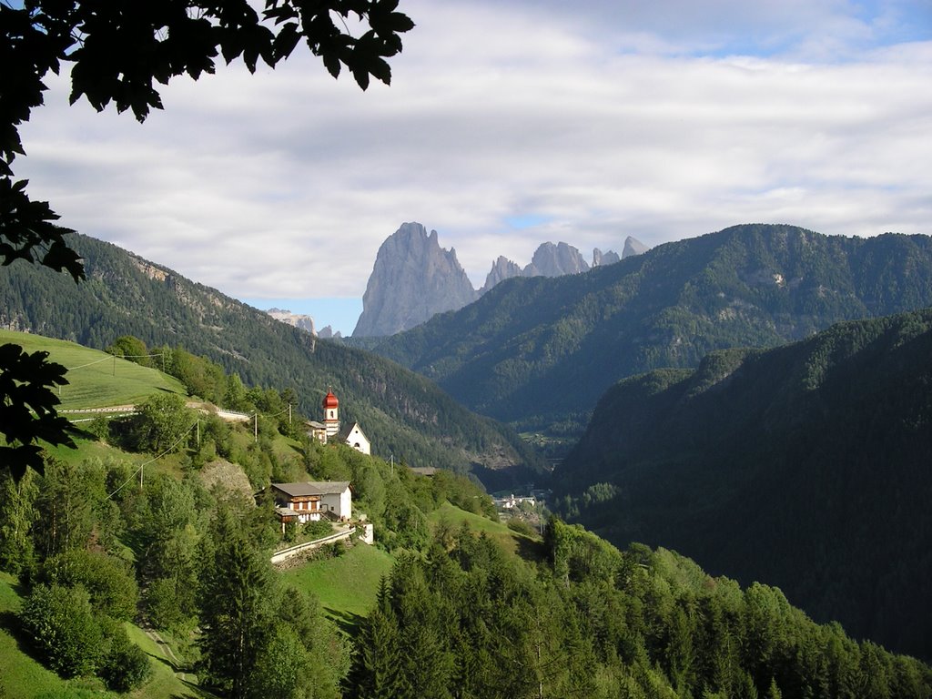 Blick über St. Peter zum Langkofel by K.Herr