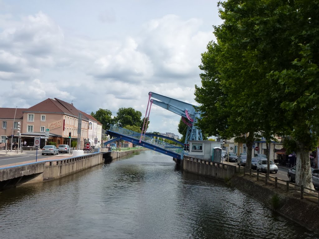 Canal du Centre. Montceau-les-Mines. PK 65_110624 by Martin Dudle-Ammann