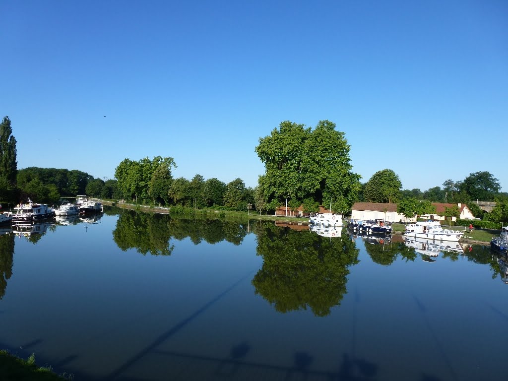 Canal du Centre. Génelard. PK 82_110625 by Martin Dudle-Ammann