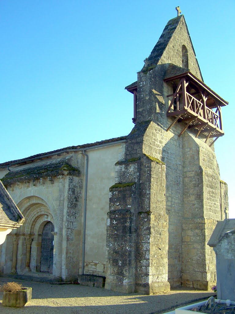 Saint-Hilaire-de-la-Noaille Église by hpjps