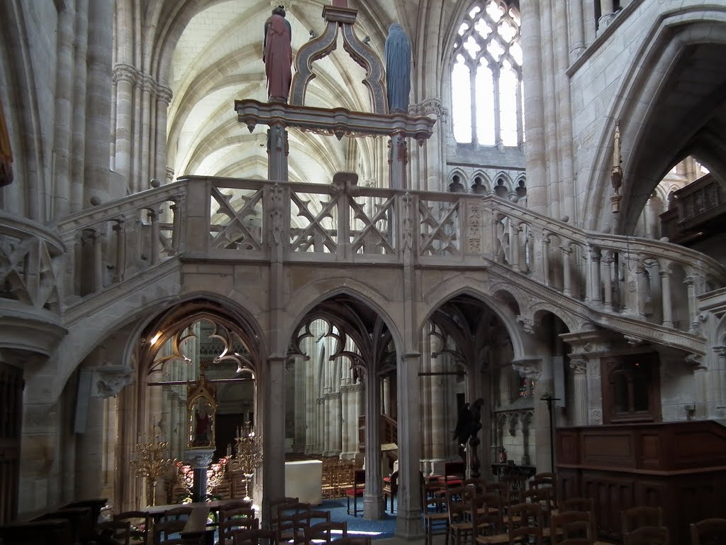 Basilique Notre-Dame de l'Épine, L'Épine, Champagne-Ardenne, France - Behind the rood screen by mattis