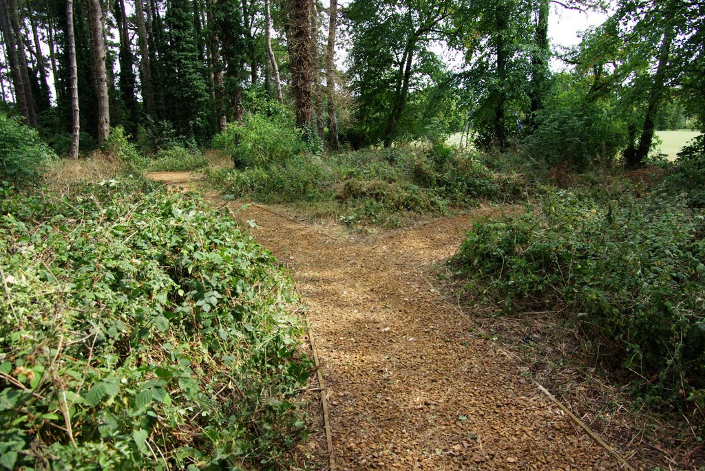 Gravel path improved by Groundwork Northamptonshire Team, August 2011. by vicsmith.foep