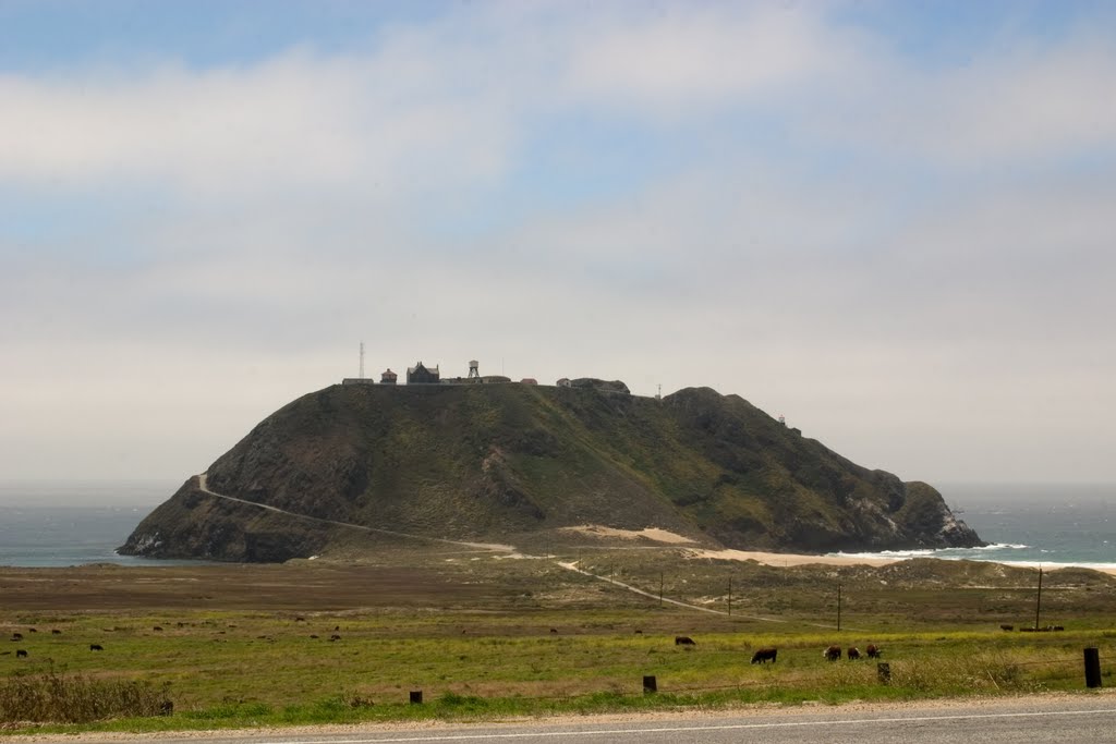 Point Sur Light Station by scdmarx