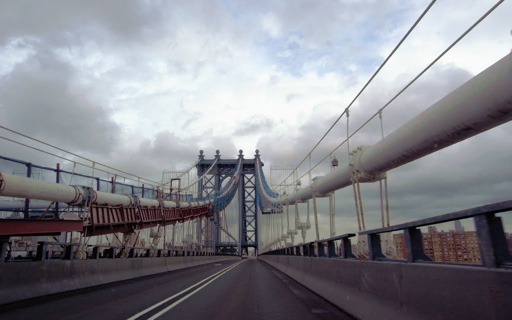 The Manhattan Bridge, built in early 1900s by Justin Zhu