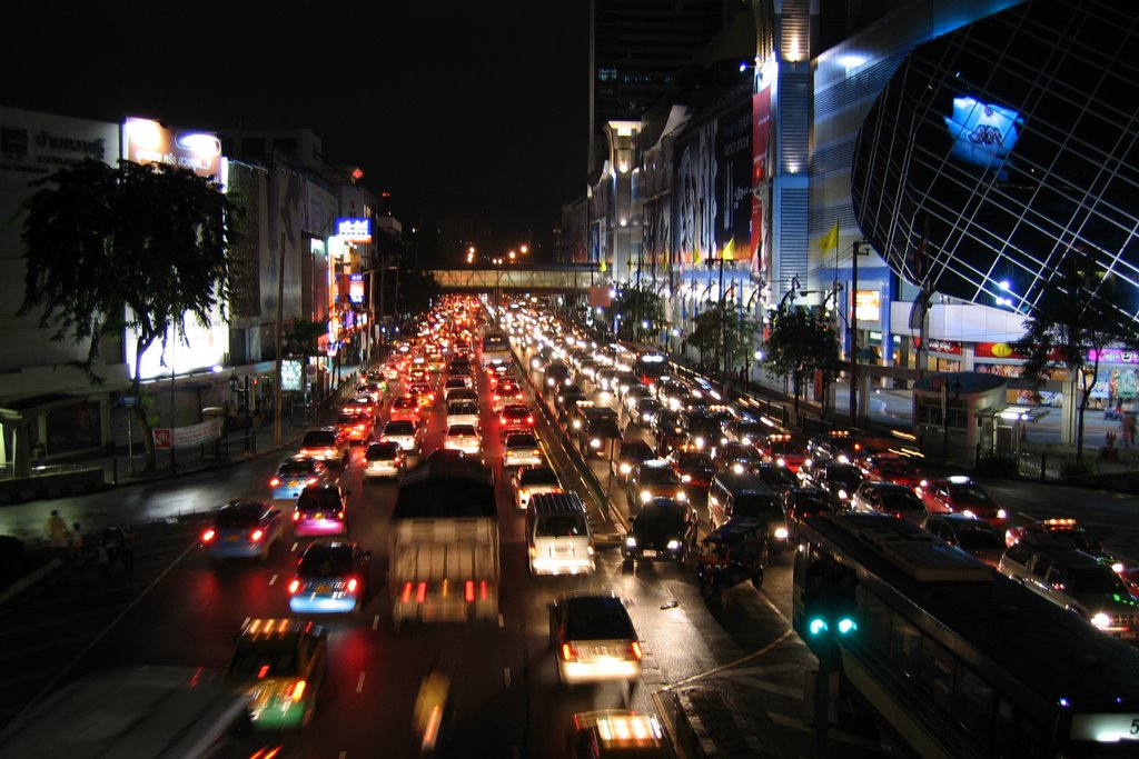 Siam Square by night by JBoerlage