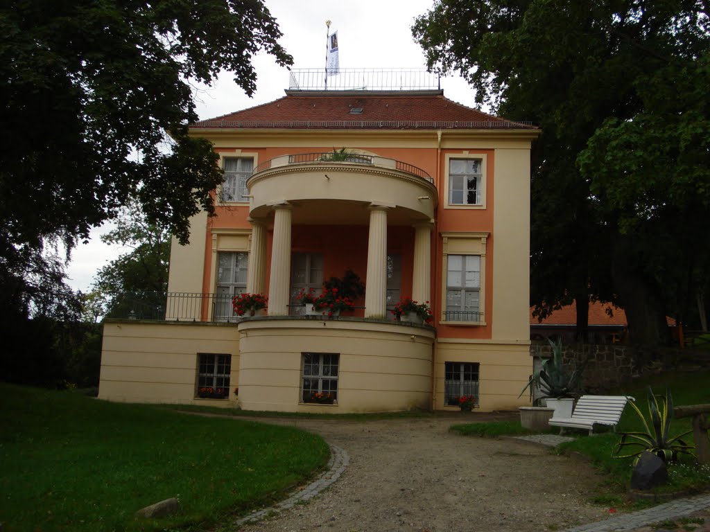 Schloss Freienwalde by jörg kuphal