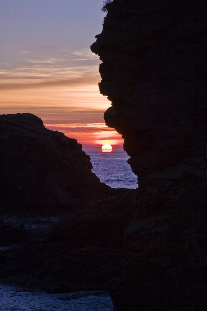 Sunrise at Muchalls by alecmccutcheon