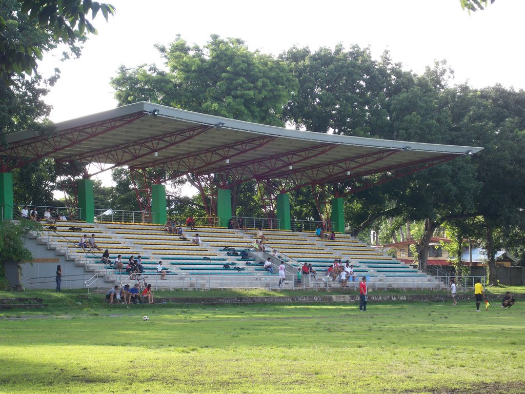 The new and refurbished SU grandstand at the oval of Silliman University campus in Dumaguete City, Oriental Negros, Philippines by kang © francis b i ♣