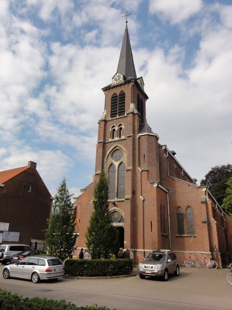 Sint-Jozef en Bernarduskerk Lier by Pascal Van Acker