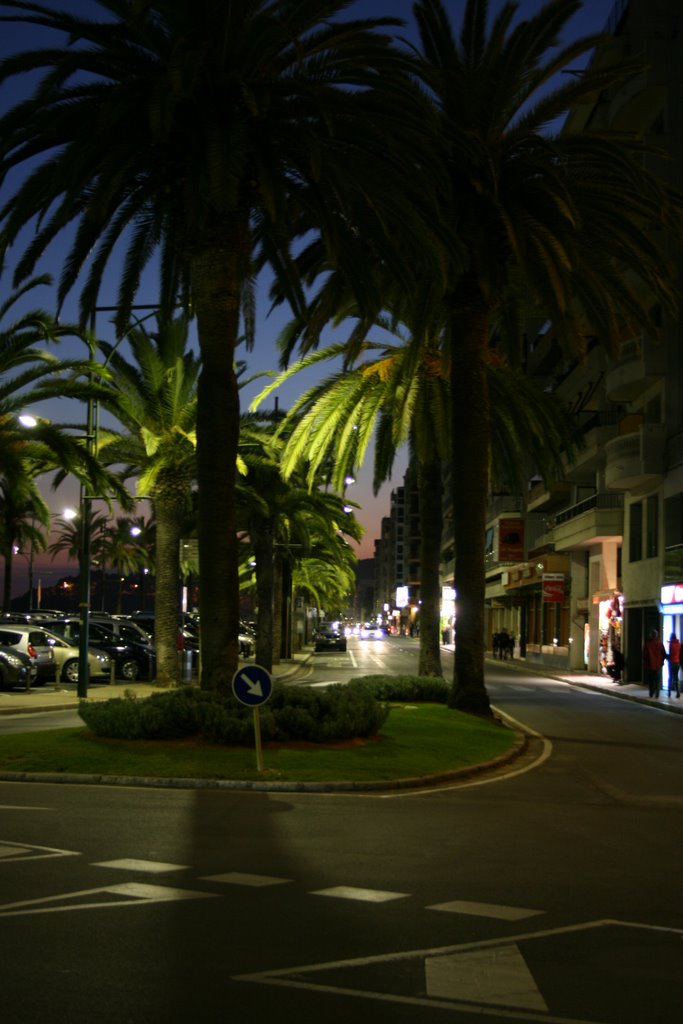 Lloret de mar, Passeig de Camprodon i Arieta "by night" by Jean-Pierre Patrias