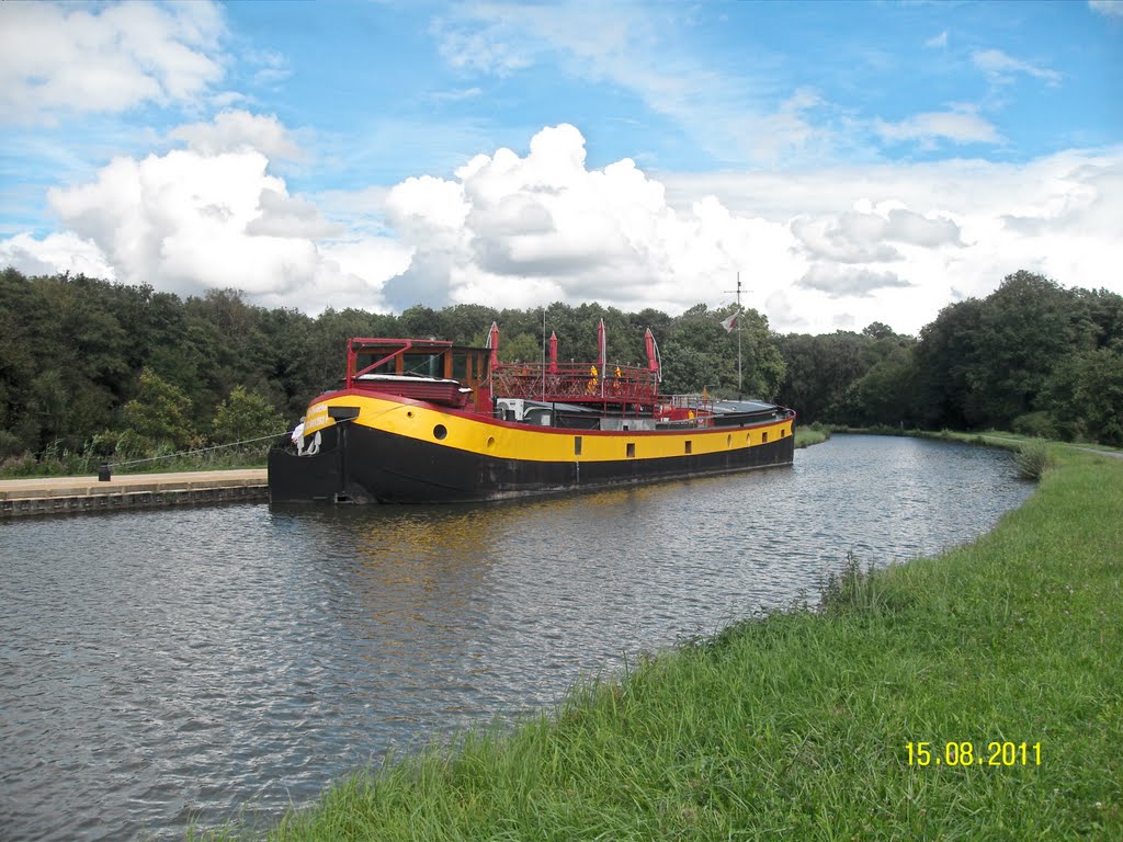 Canal du rhône au rhin by robert cinti