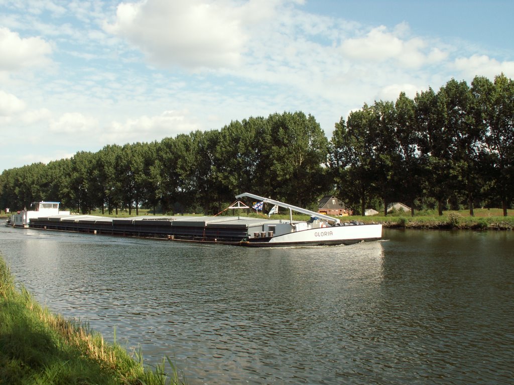 Inland river vessel in the Emscanal by Tjeert.Mensinga ©