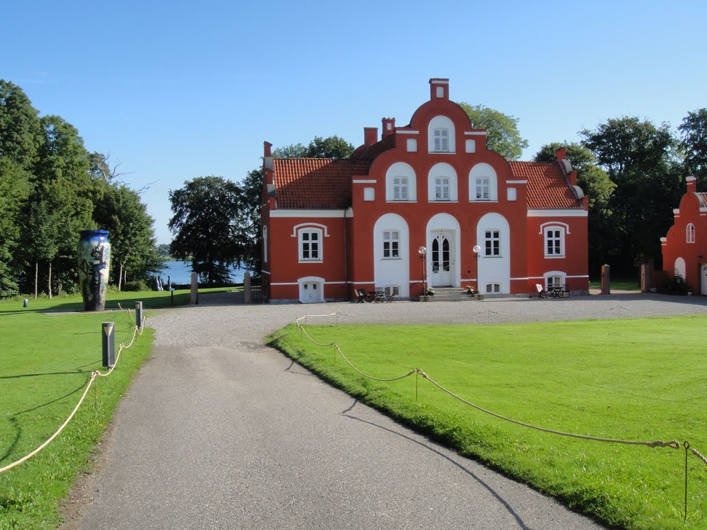 Grimmerhus Middelfart by Grethe Andersen