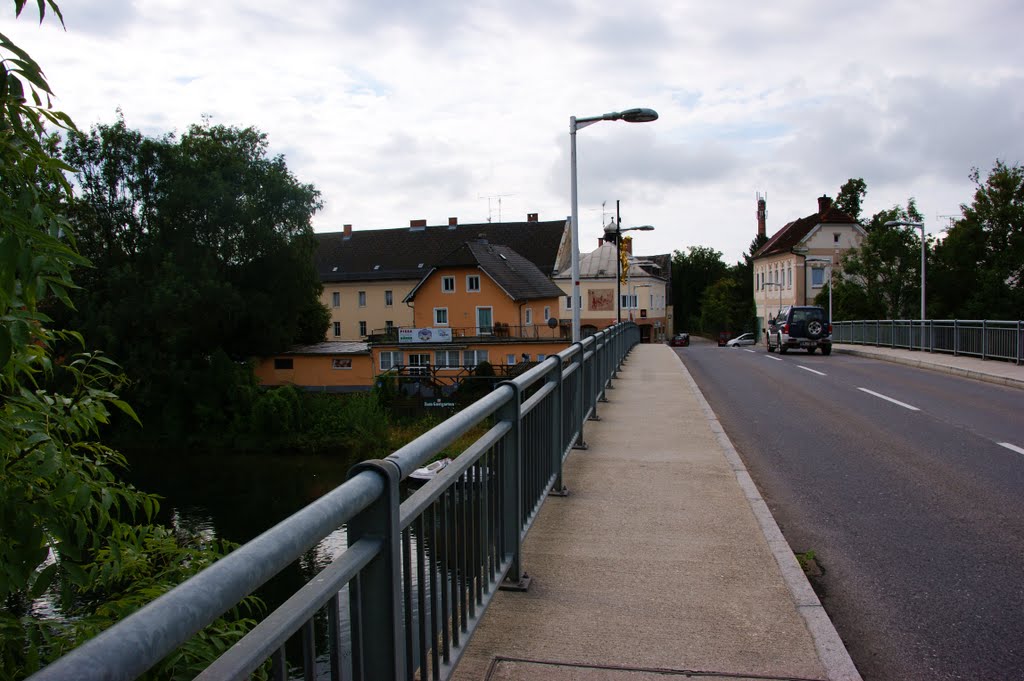 Stadl-Paura Traunbrücke. Blick Richtung Schiffslände. by gansterer