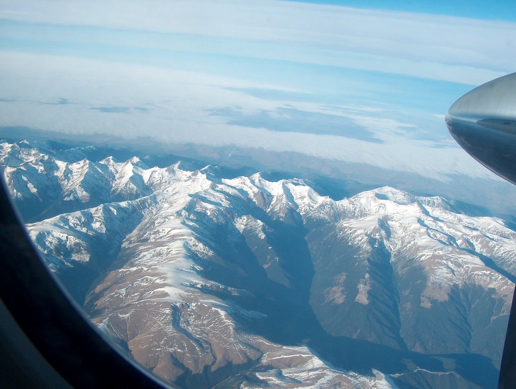 Somewhere above Fagaras Mountains by trekker