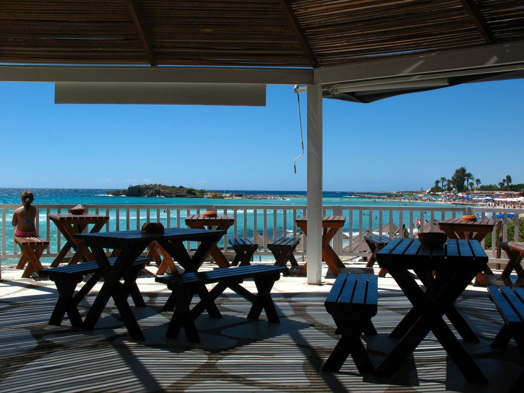 Snack Bar - Nissi Beach by pzvezdin