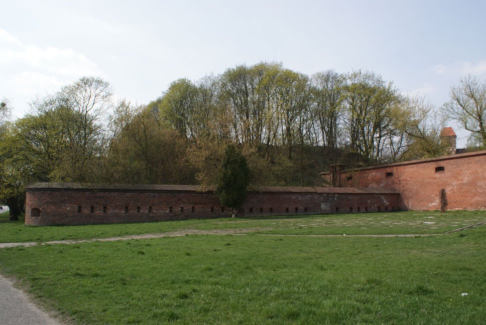 TWIERDZA TORUŃ - BASTION I by Łukasz Świetlik