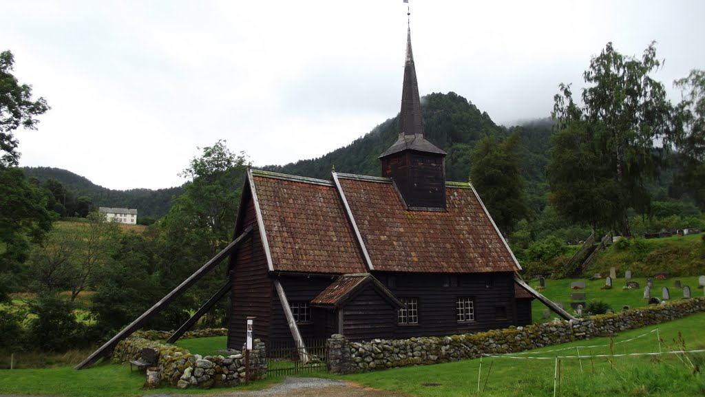 Stavkirke by LuisaB.