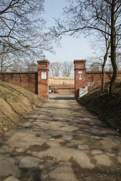 TWIERDZA TORUŃ - FORT IV STANISŁAW ŻÓŁKIEWSKI by Łukasz Świetlik