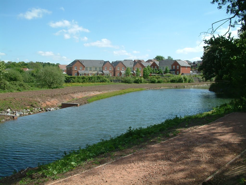 Junction Canal - approach to Lock 7 by leepd60