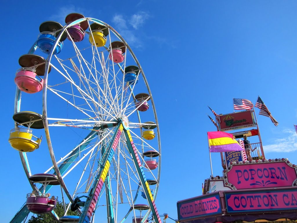 Lobsterfest Ferris Wheel by wdurette