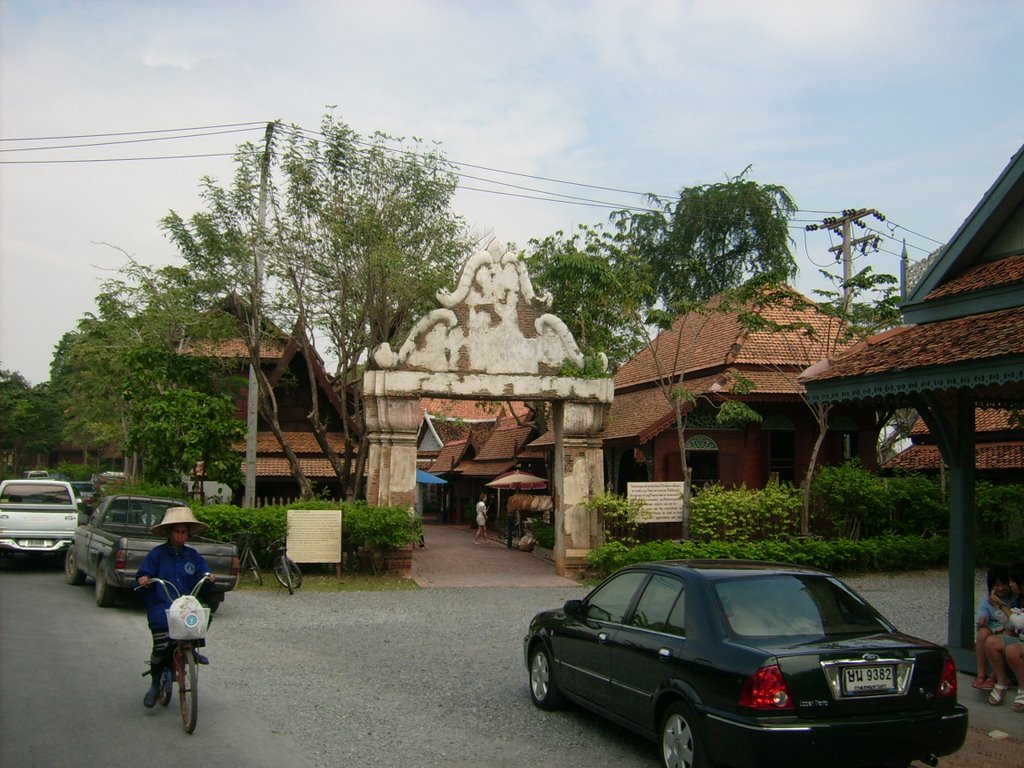 Thai Ban Mai, Mueang Samut Prakan District, Samut Prakan, Thailand by Thaikoch