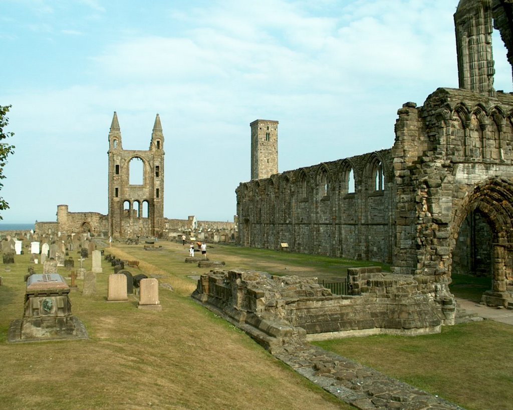 St Andrew's cathedral ruins by jarda-nb