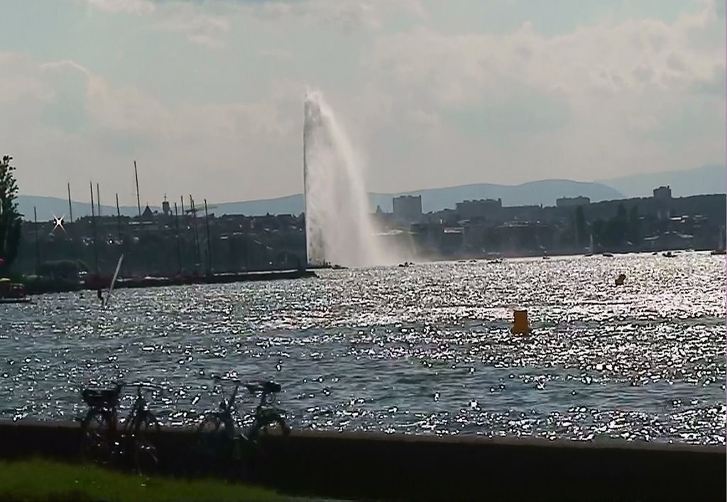 Geneve, lake Waterjet by elalexan