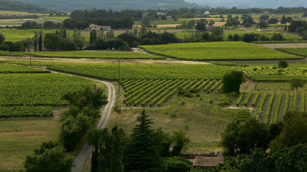 Ansouis - Lubéron (Vaucluse) by Naru Kenji