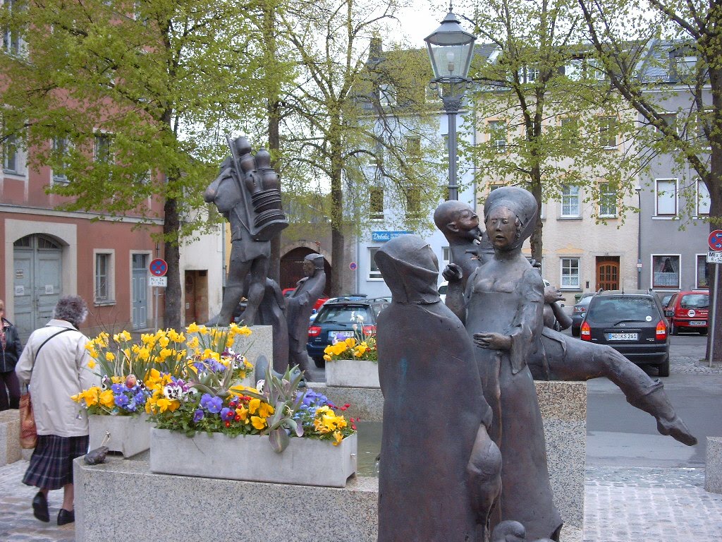 Brunnen am Maxplatz im Frühling by tincatinca