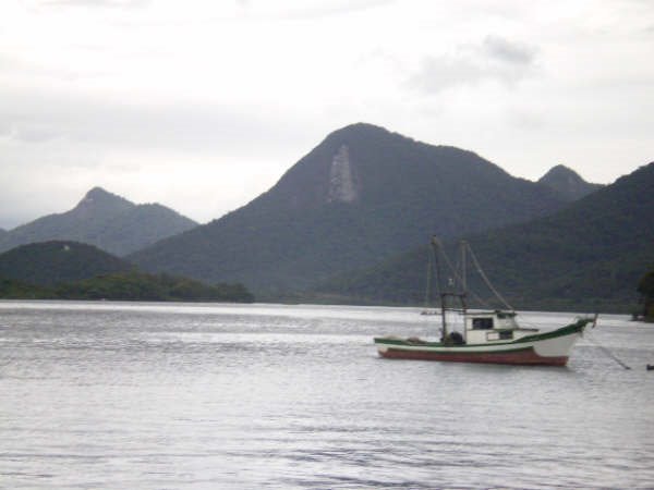 Morro Cabaraquara by Rodrigo Borges