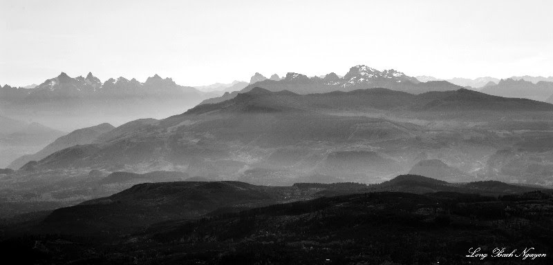 Haystack Mountain, Gunn Peak, and Skykomish Valley by longbachnguyen