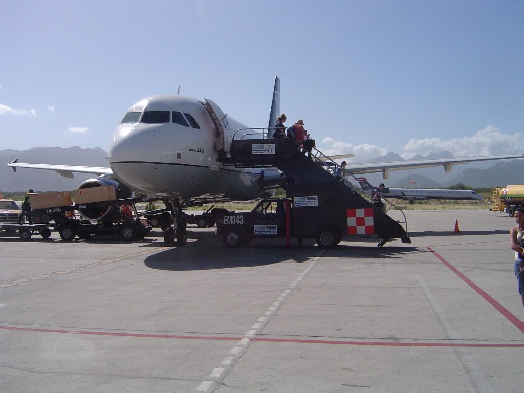 Aeropuerto, San José del Cabo, B.C.S. by Oktaio