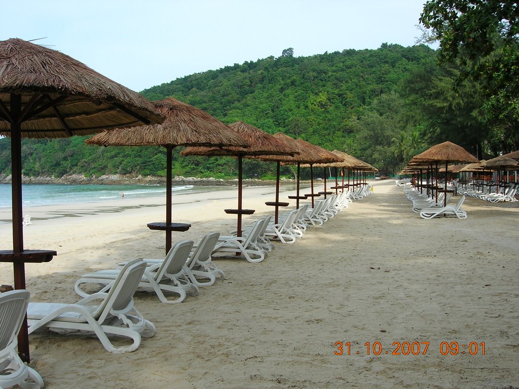 Meridien Private Beach by Cheen Siong