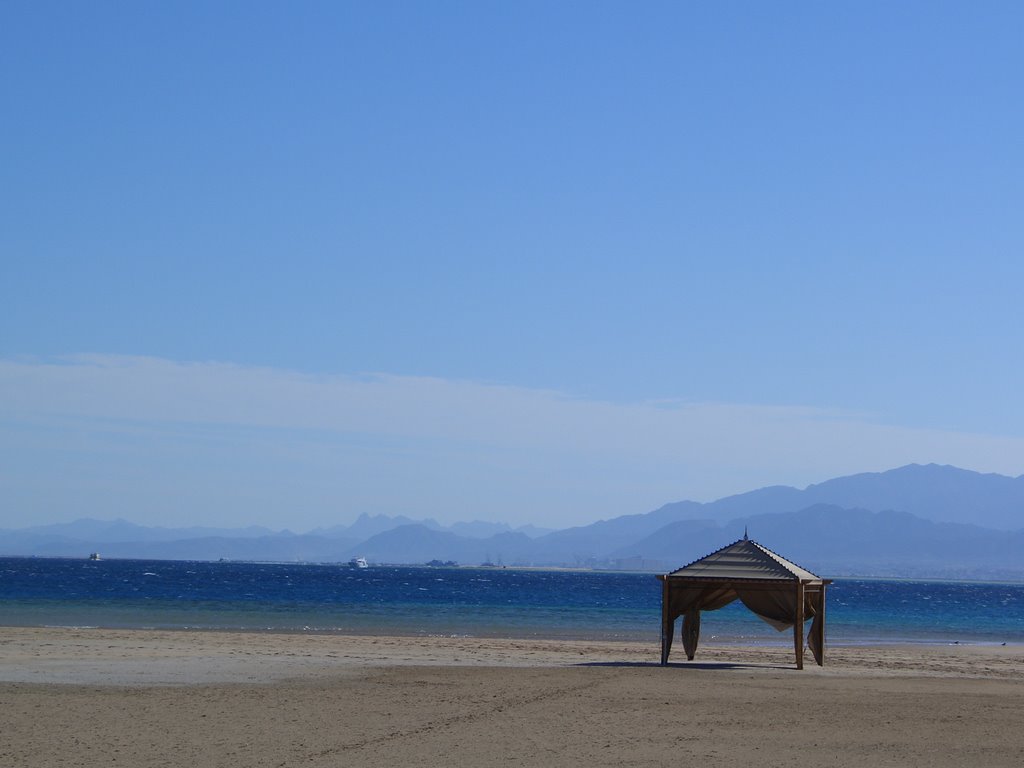 ROBINSON Club Soma Bay - Tent on Beach by Dieter Hoffmann