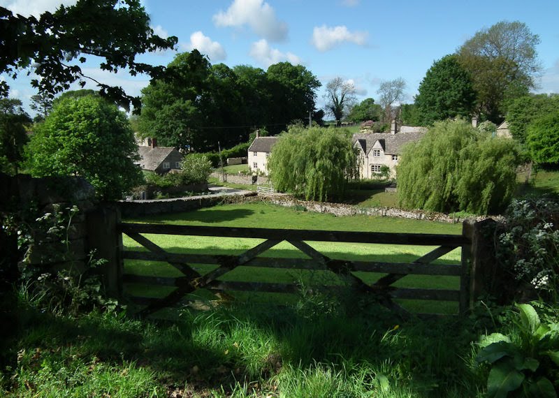 Hampnett, Gloucestershire in the English Cotswolds by RobLittle