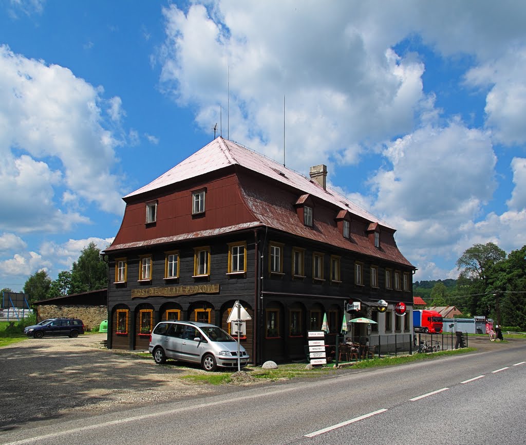 Hostinec Zlatá Podkova - PS: je tam příjemná obsluha, taková usměvavá :-) by Dalimil