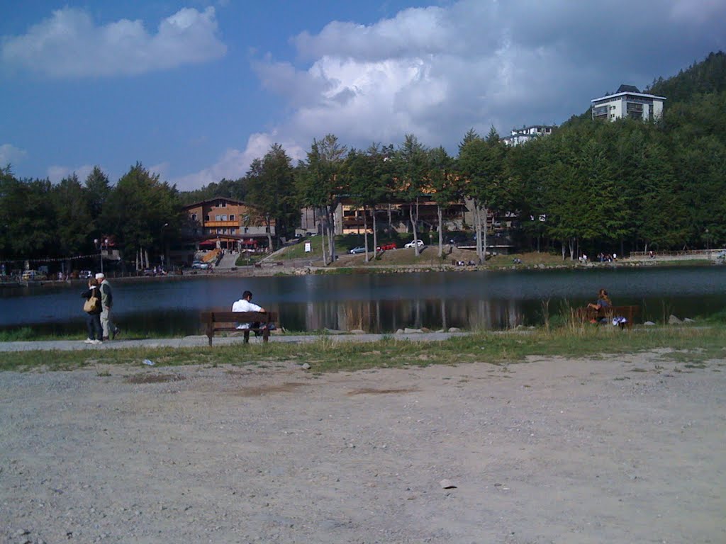 Lago artificiale del Cerreto - 1350 m by Angelo Leone (Algorad)