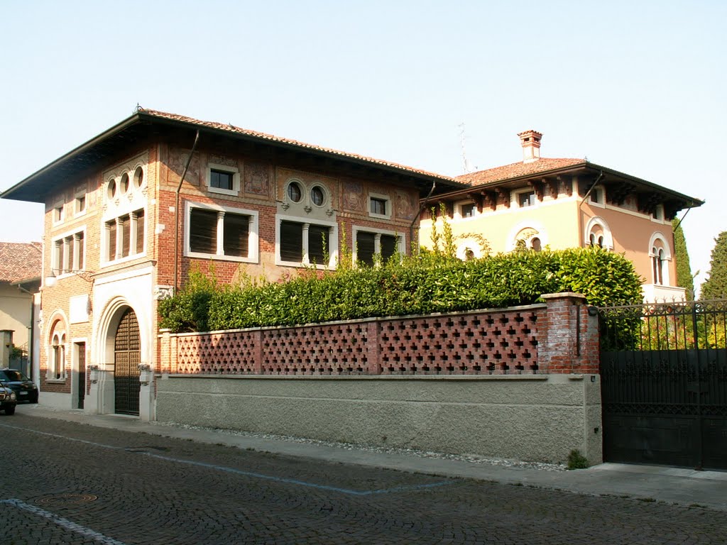 San Vito al Tagliamento . Architettura anni 30 - by aldo.chittaro