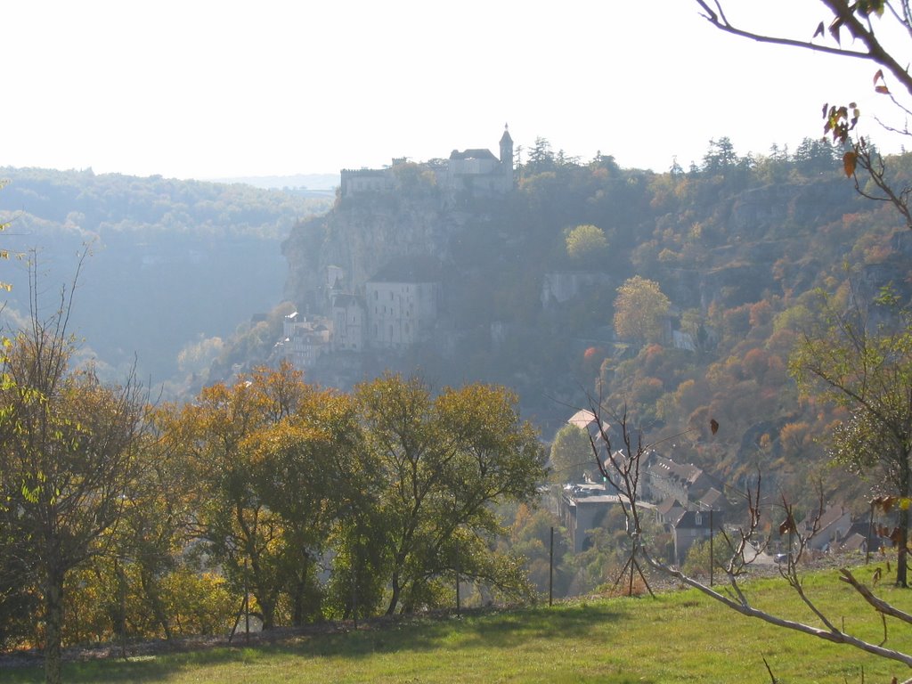 Rocamadour: vue de l Hospitalet by MichelM