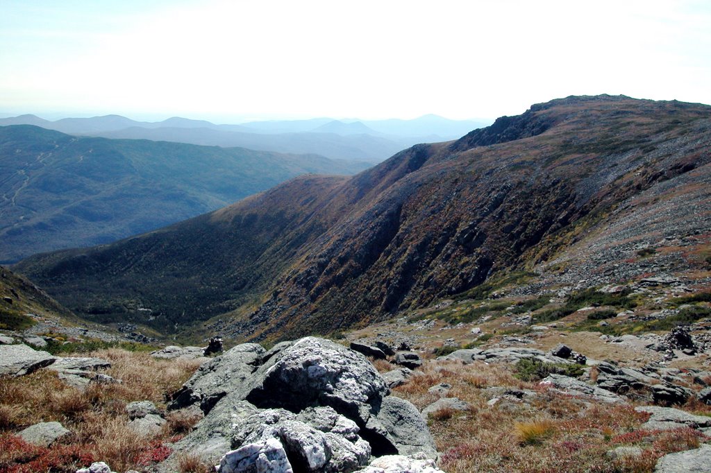 Tuckerman in the Fall by mikewolverton