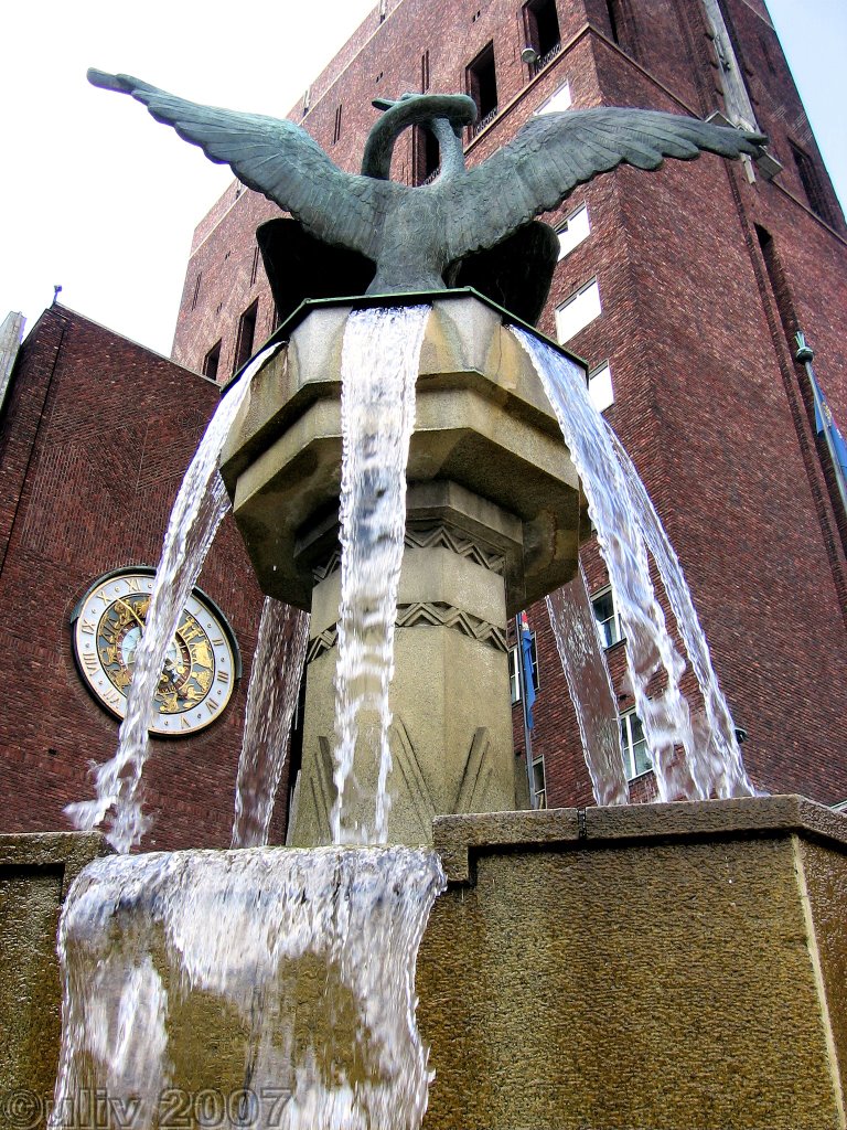 Oslo Town Hall by Eduardo Del Cerro Ló…